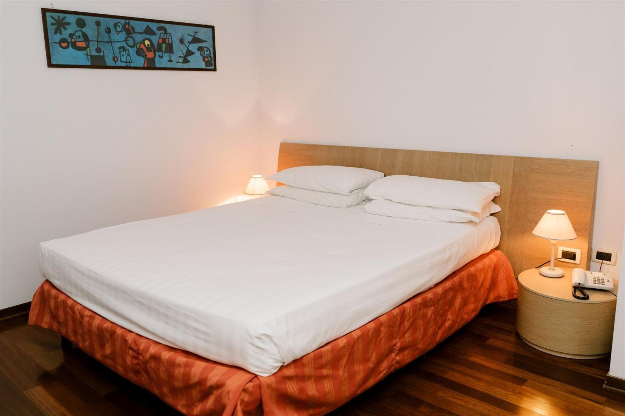 Residence Carlton Феррара Экстерьер фото
